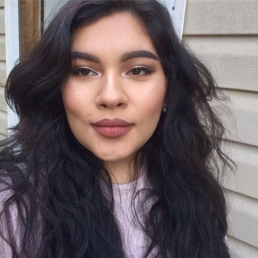 Meet your Posher, Laya